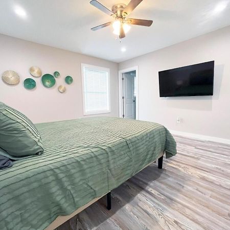 Beautiful Cozy New Build Home - Pet Friendly South Euclid Dış mekan fotoğraf