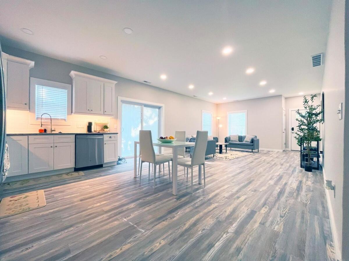 Beautiful Cozy New Build Home - Pet Friendly South Euclid Dış mekan fotoğraf
