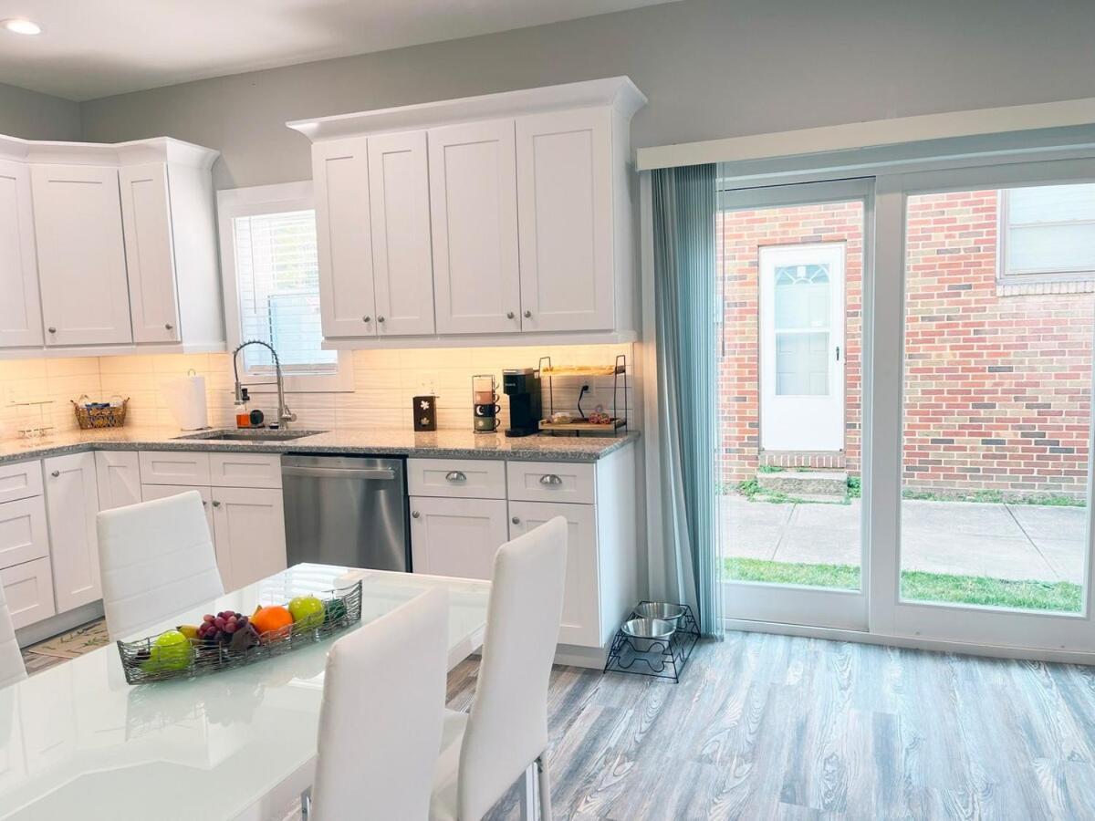 Beautiful Cozy New Build Home - Pet Friendly South Euclid Dış mekan fotoğraf